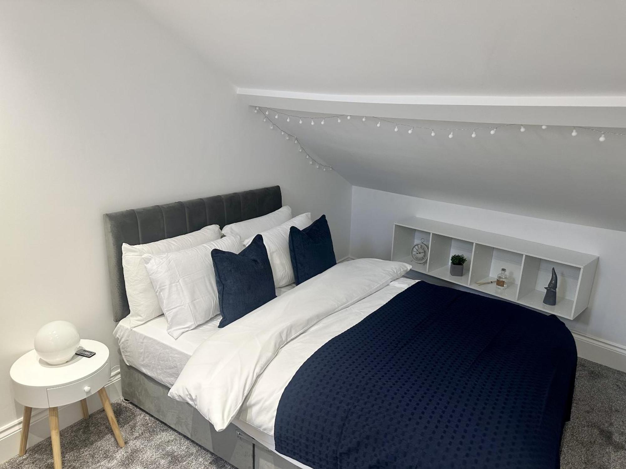 The Crown View - Luxury Apartment - Free Parking Nearby ฮาร์โรเกต ภายนอก รูปภาพ